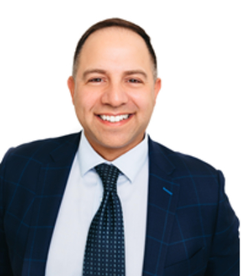 Head shot of Carlo Oliviero