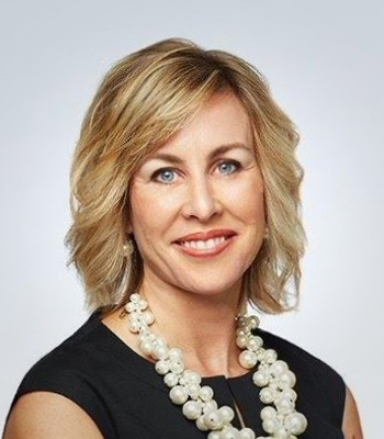 Head shot of Laurel MacKay-Lee